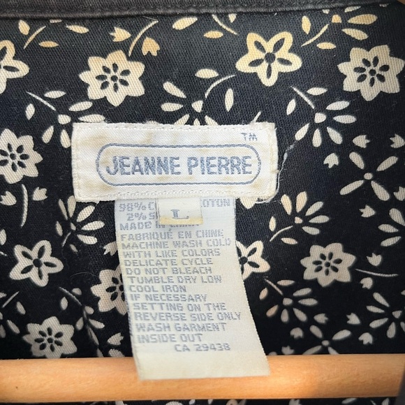 Jeanne Pierre Women's Black Denim Jacket size large - Picture 4 of 6